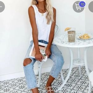 Levis premium 501 highrise skinny distressed jeans nwt sold-out online.